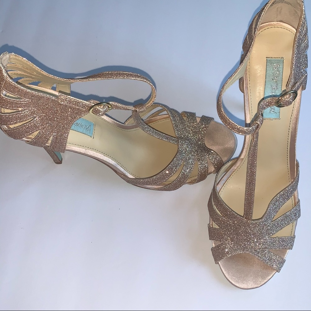 Betsy Johnson Champagne Heel size 9